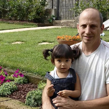 לינה וארוחת בוקר Bob And Jenny's