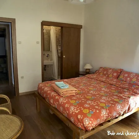 ベッド・アンド・ブレックファスト Bob And Jenny's *