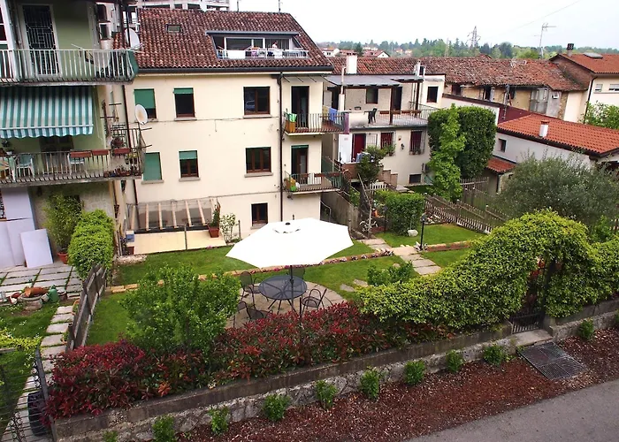 Bob And Jenny's Bed & Breakfast